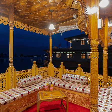 Dilnaaz Group Of Houseboats Hotell Srīnagar Eksteriør bilde