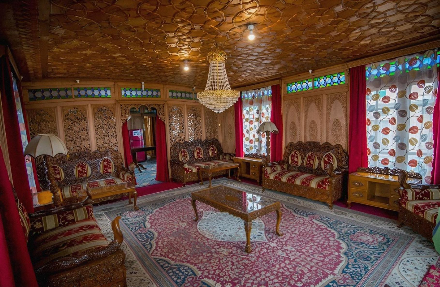 Dilnaaz Group Of Houseboats Hotell Srīnagar Eksteriør bilde